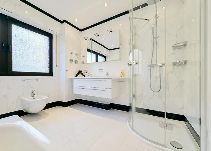 Tolstov - 3 With Terrace - 25 Min Messe Dus Duisbourg